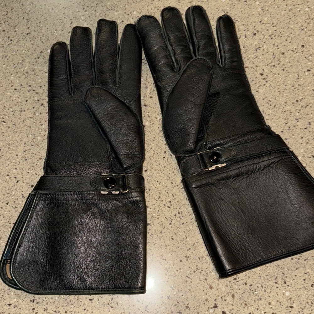 Black Leather gauntlet Gloves WITH INSULATED LAMBSWOOL TYPE LINING